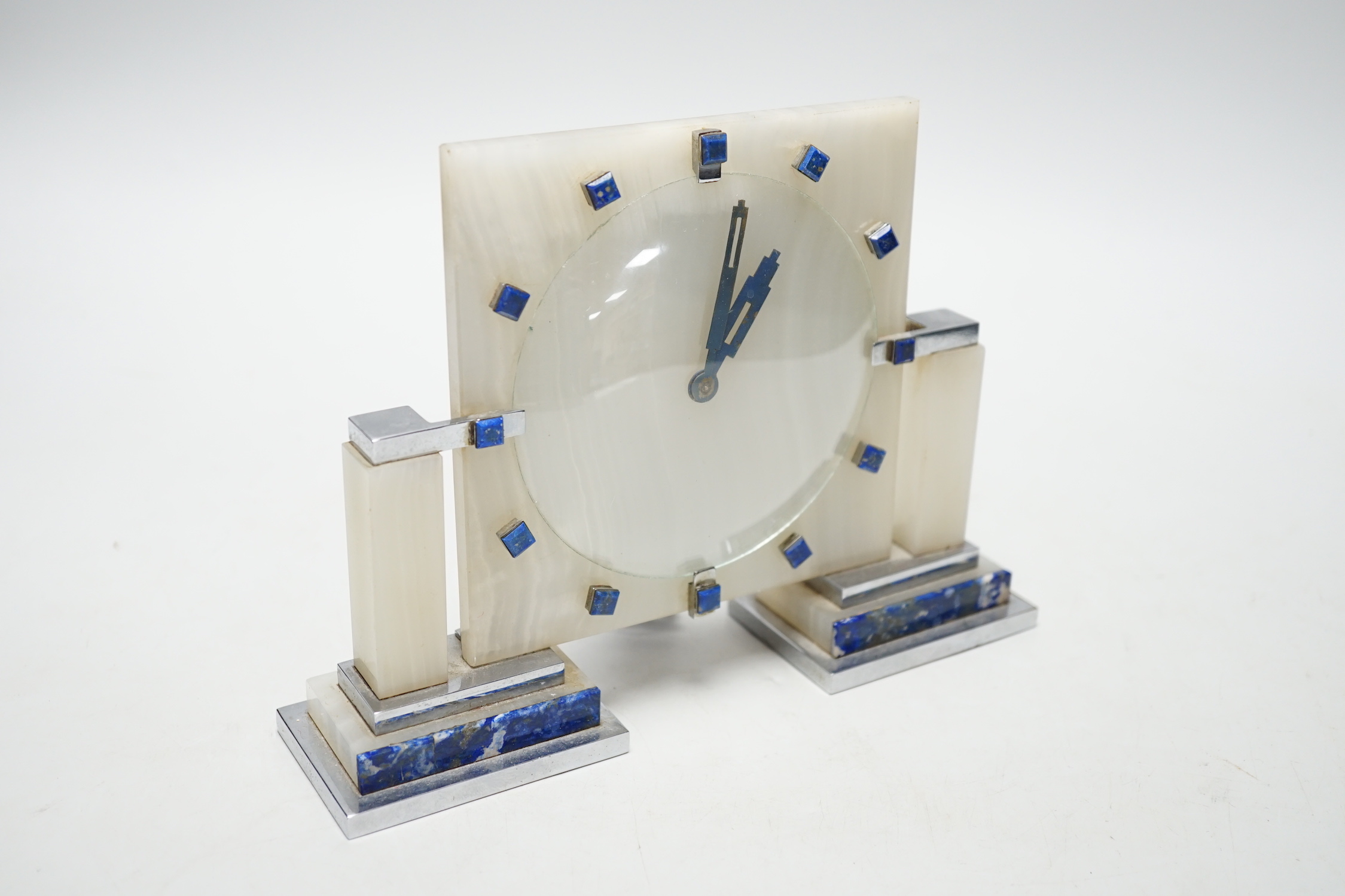 An Art Deco Smiths onyx and lapis lazuli mantel clock, 21.5cm wide